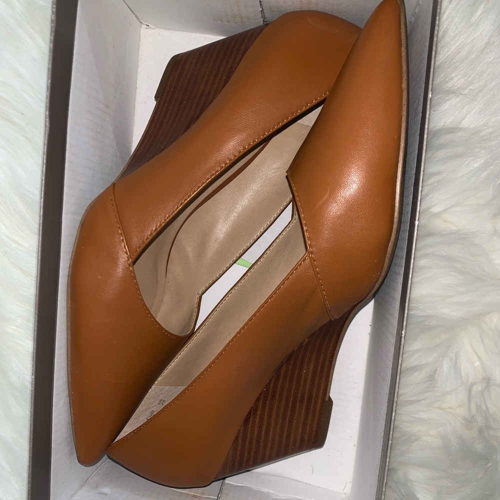 Tan Mule